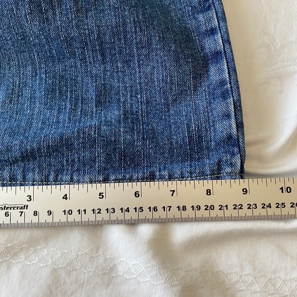 Tommy Hilfiger Men's Freedom Fit Standard Wash Jeans - Picture 12 of 15